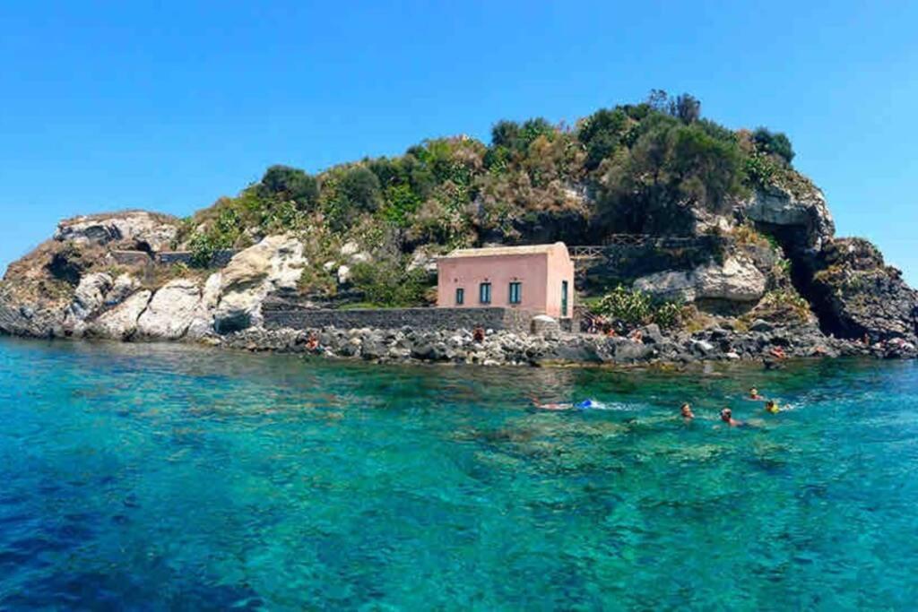 Malavoglia Suite 18 Aci Castello Buitenkant foto