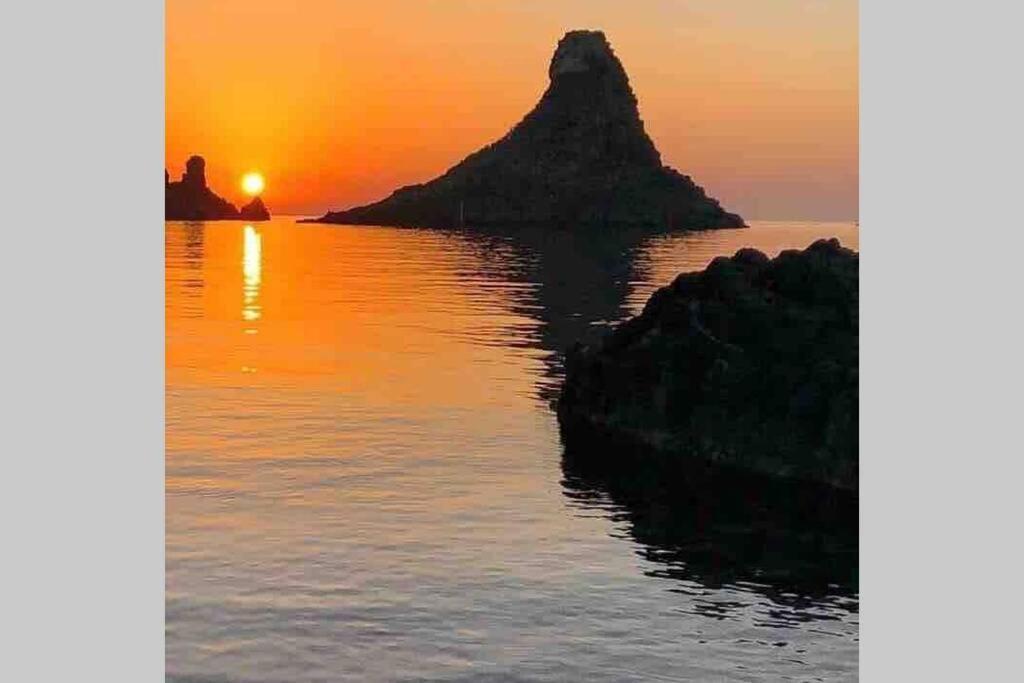 Malavoglia Suite 18 Aci Castello Buitenkant foto